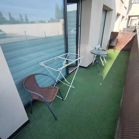 2 In Maluno Vilos In The First Floor With Heated Pool And Free Parking