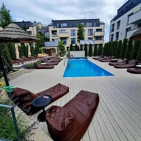 2 In Maluno Vilos In The First Floor With Heated Pool And Free Parking