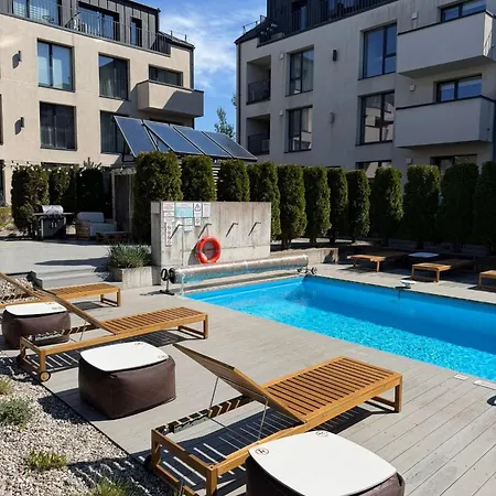 2 In Maluno Vilos In The First Floor With Heated Pool And Free Parking