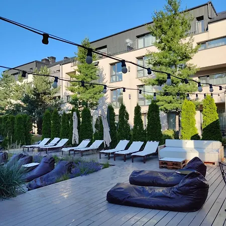 2 In Maluno Vilos In The First Floor With Heated Pool And Free Parking * Palanga